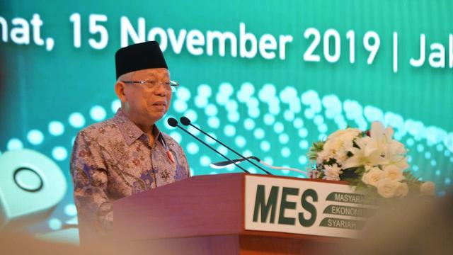 Wakil Presiden Ma'ruf Amin  saat menghadiri Silaturahmi Kerja Nasional Masyarakat Ekonomi Syariah di JCC Senayan, Jakarta, Jumat (15/11/2019).