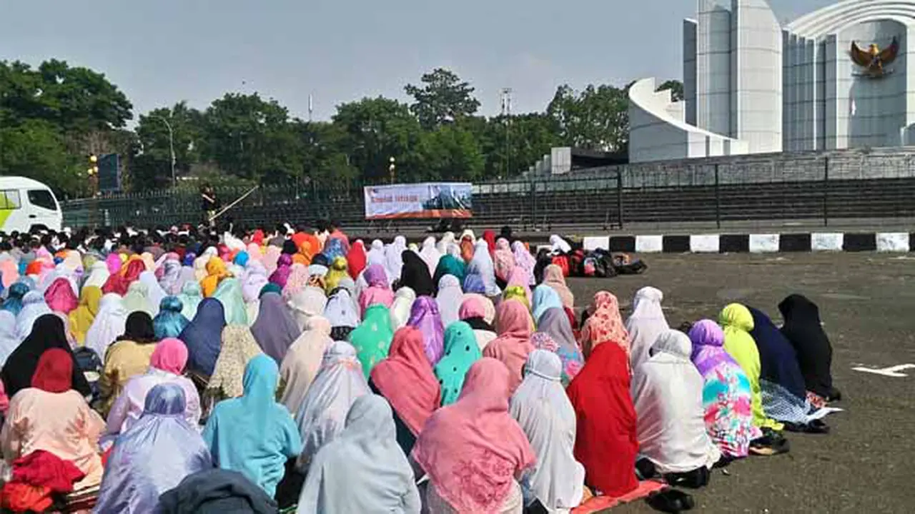 Kekeringan, RZ Gelar Salat Minta Hujan Serentak di 28 Kota