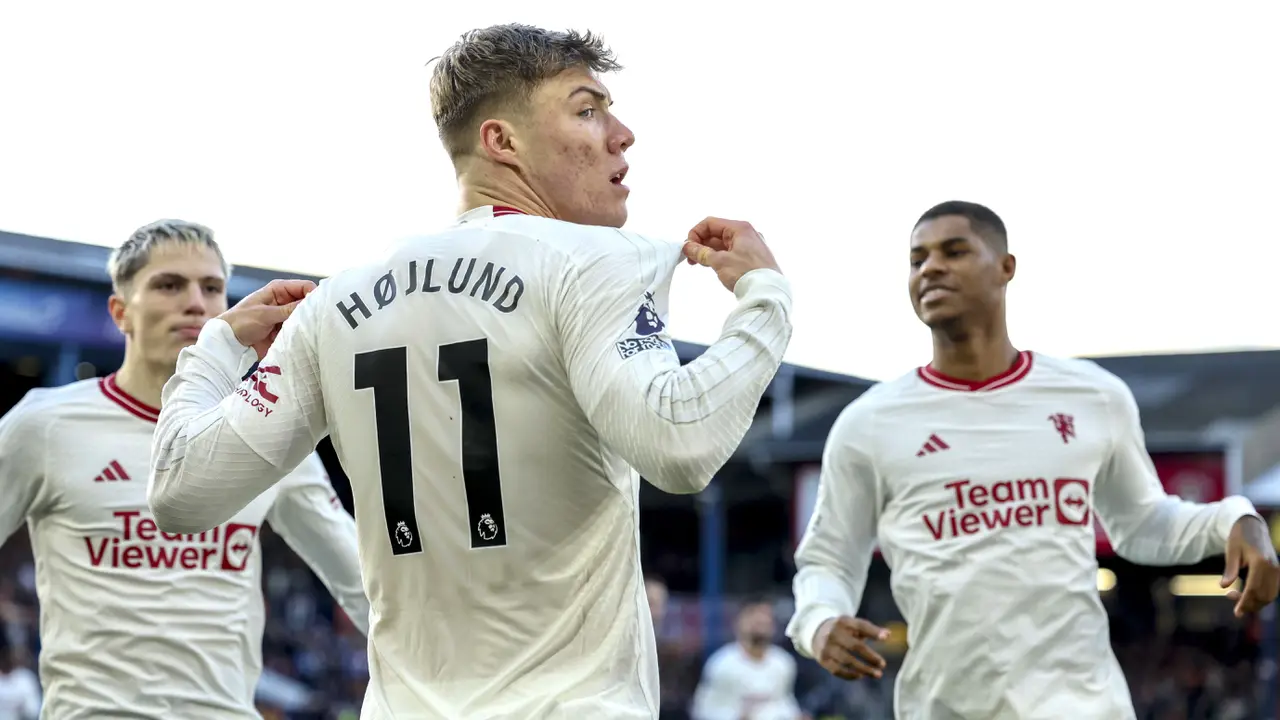 Foto: Gacornya Rasmus Hojlund saat Melawan Luton Town, MU Belum Terkalahkan di Tahun 2024