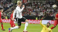 Julian Brandt menyumbang satu gol saat timnas Jerman mengalahkan Peru 2-1 dalam uji coba di WIRSOL Rhein-Neckar-Arena,  Senin (10/9) dini hari WIB. (AP Photo/Michael Probst)