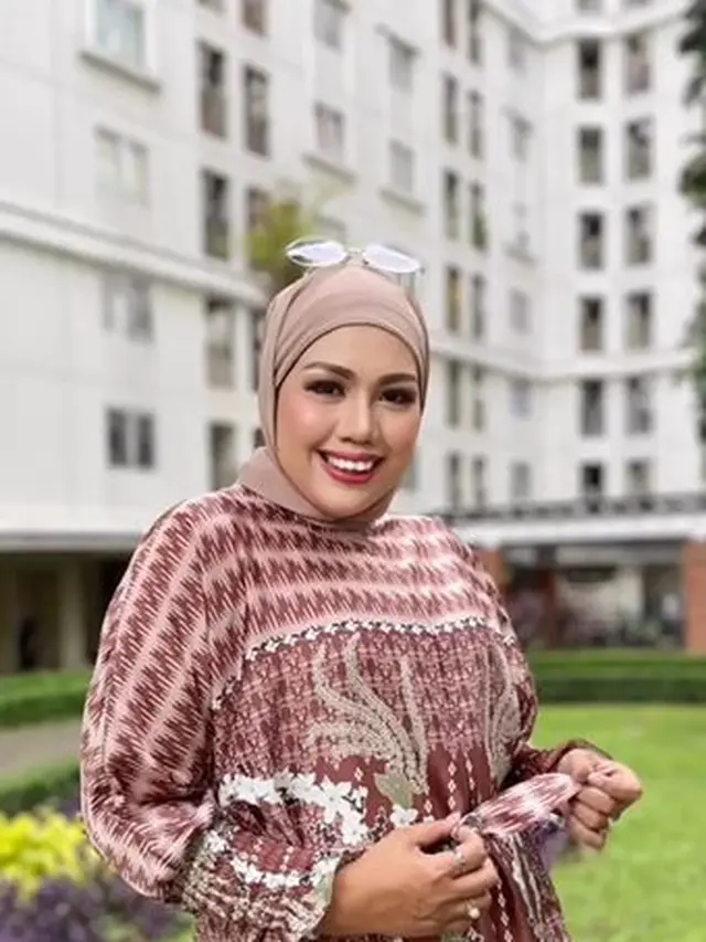 Akui Pakai Susuk, Ini 6 Potret Terbaru Elly Sugigi yang Kini Sudah Melepasnya