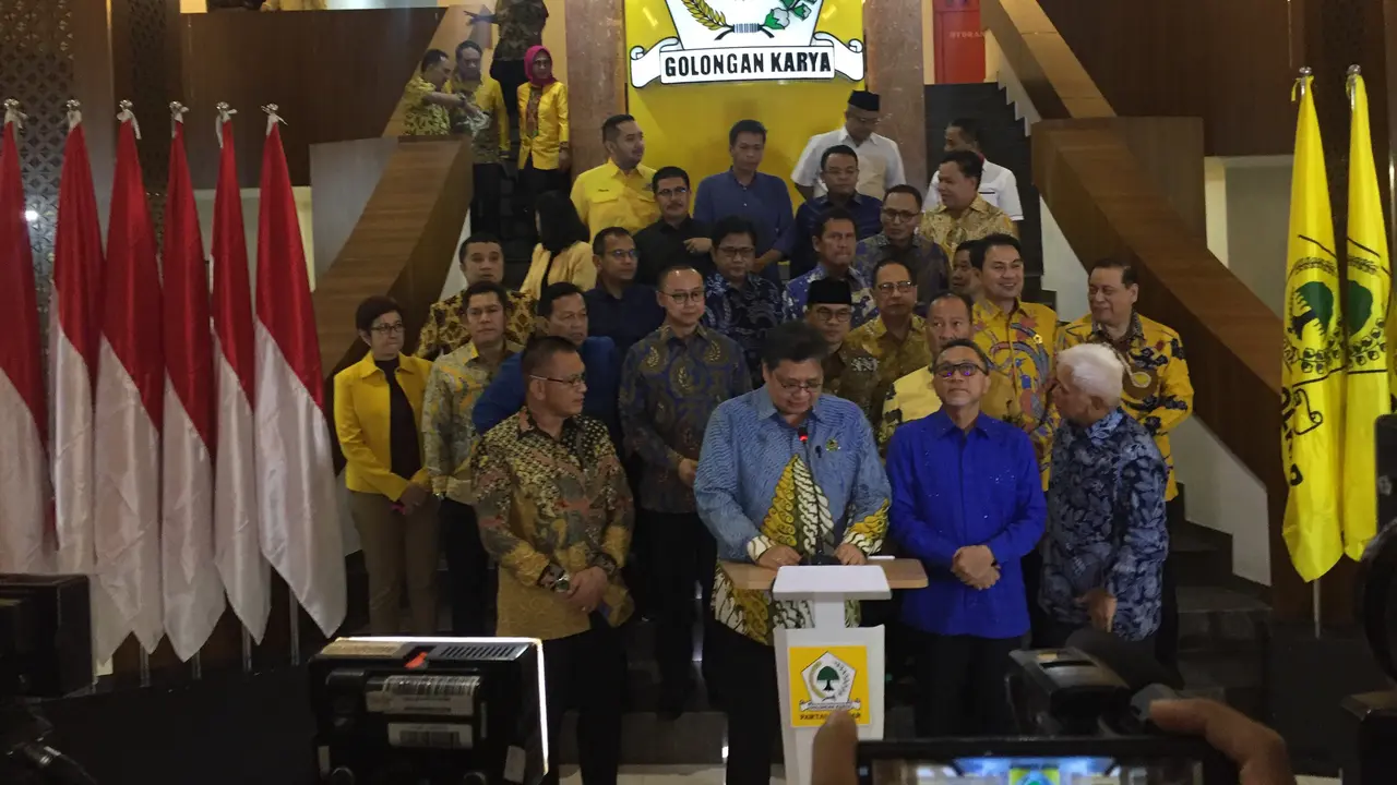Zulkifli Hasan dan pimpinan PAN bersilaturahmi ke Markas Partai Golkar