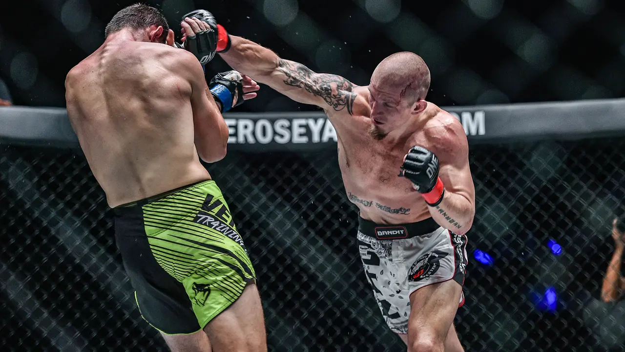 Zebaztian Kadestam (kanan)  (ONE Championship)