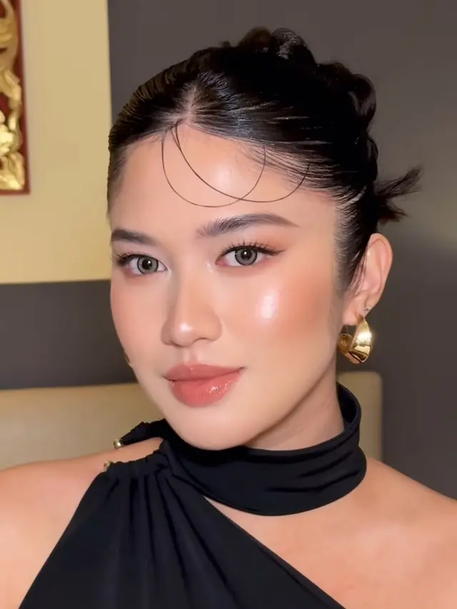 Makeup Ochi Rosdiana. [@muabyangelc]