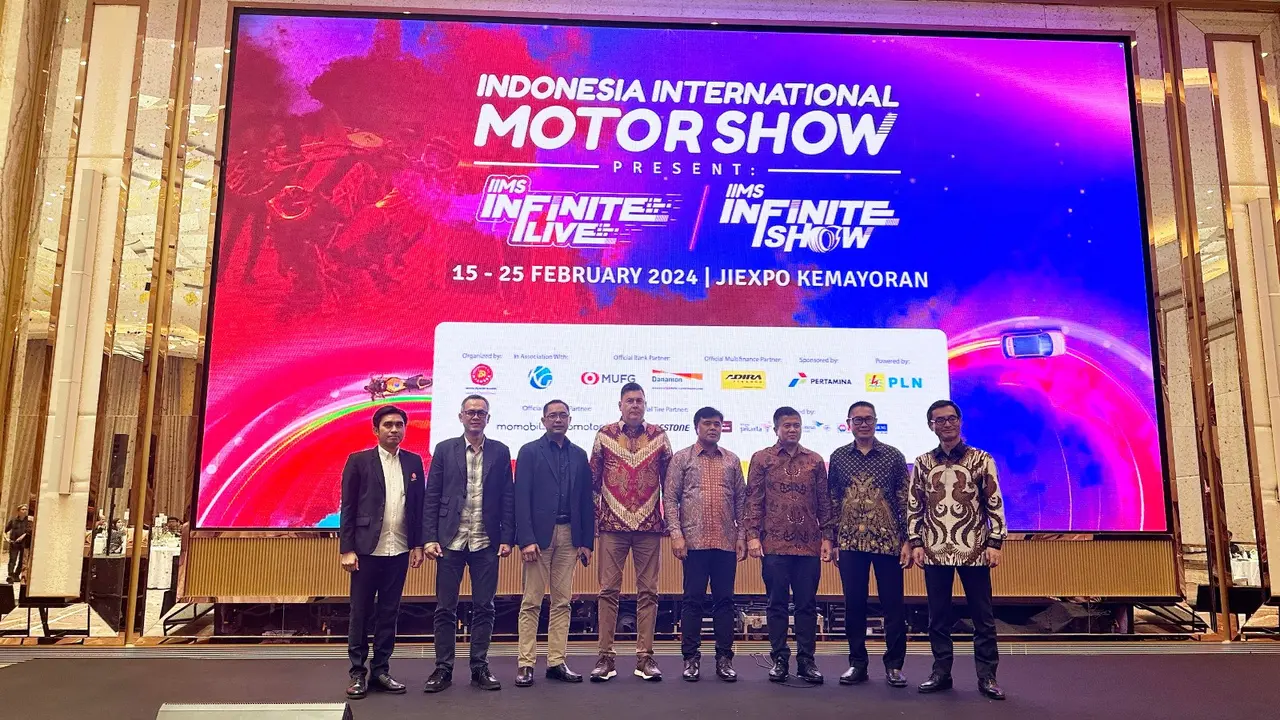Sinergi Danamon bersama Adira Finance dan MUFG tawarkan solusi finansial dari hulu ke hilir dalam IIMS 2024. (Foto: Istimewa)