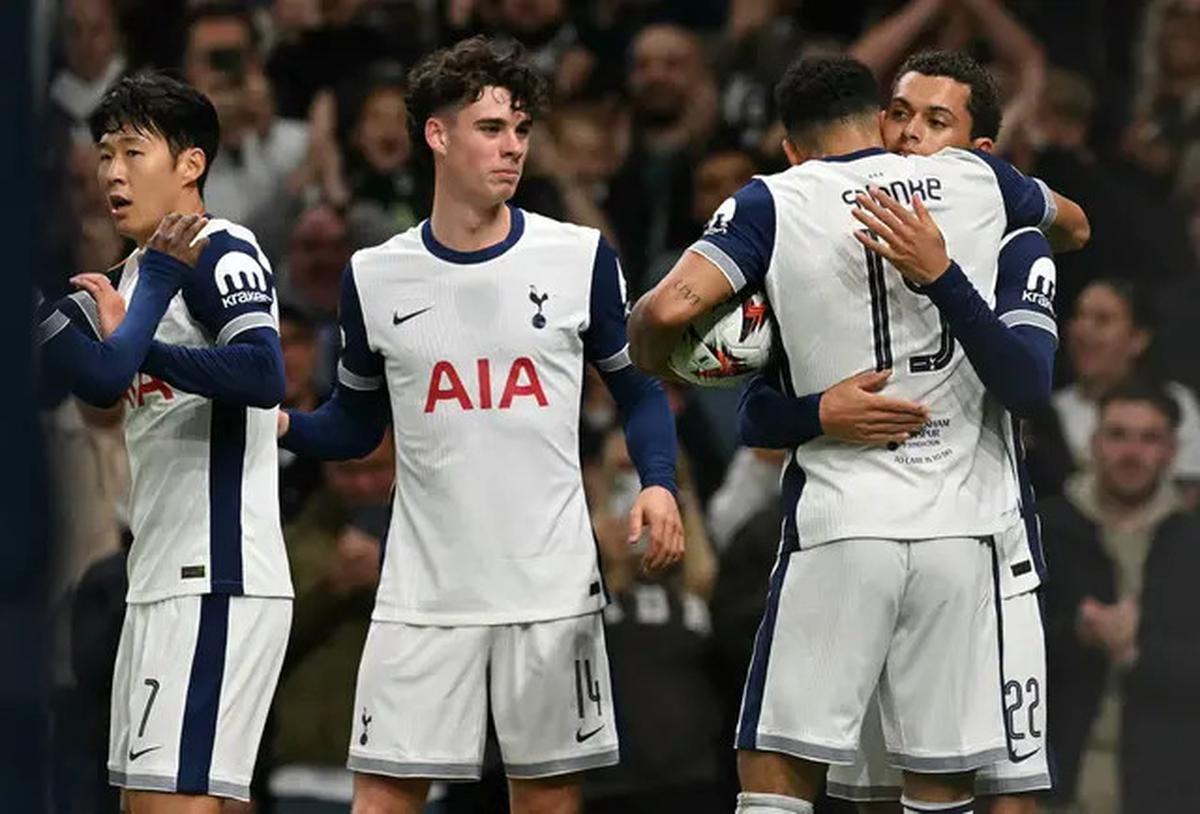 Tradisi Tottenham Bikin MU Harus Ganti Celana di Final Liga Europa