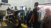 Terobosan Baru, Bengkel Yamaha Layani Fasilitas Modifikasi Motor (Arief A/Liputan6.com)