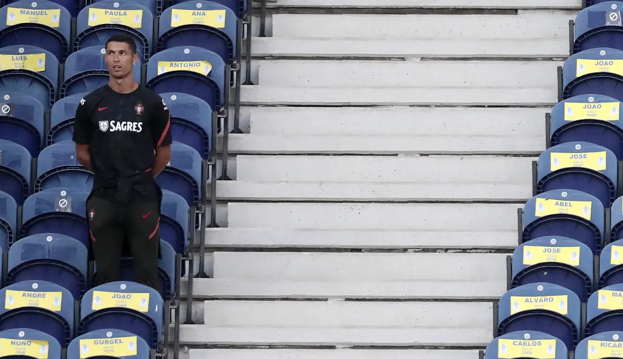 Bintang Juventus itu mengalami infeksi pada jari kakinya karena sengatan lebah. (AP/Miguel Angelo Pereira)