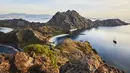 Untuk merasakan keindahan alam yang menakjubkan, Aman menawarkan perjalanan enam hari berlayar dari Bali melalui Laut Flores mencapai Pulau Moyo di Sumbawa. Liburan ini mencakup hiking di hutan hingga snorkeling di permukaan laut.
 (Foto: Aman)