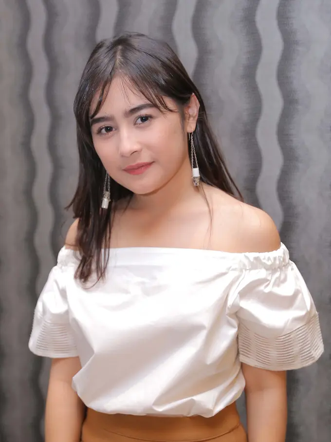 [Bintang] Prilly Latuconsina