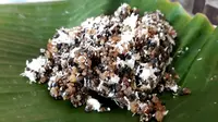 Nasi tiwul alias oyek kini banyak diburu sebagai salah satu makanan khas pedesaan yang jadi “klangenan”. (Foto: Liputan6.com/Muhamad Ridlo)