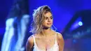 Perjalanan cinta Selena dan Justin memang tak selalu mulus. Terlebih sekarang ini Selena tinggal bersama ibunya, Mandi Teefey. Hal ini membuat keduanya sulit untuk bertemu, bahkan Selena pun sulit menghubungi Justin. (AFP/Kevin Winter)