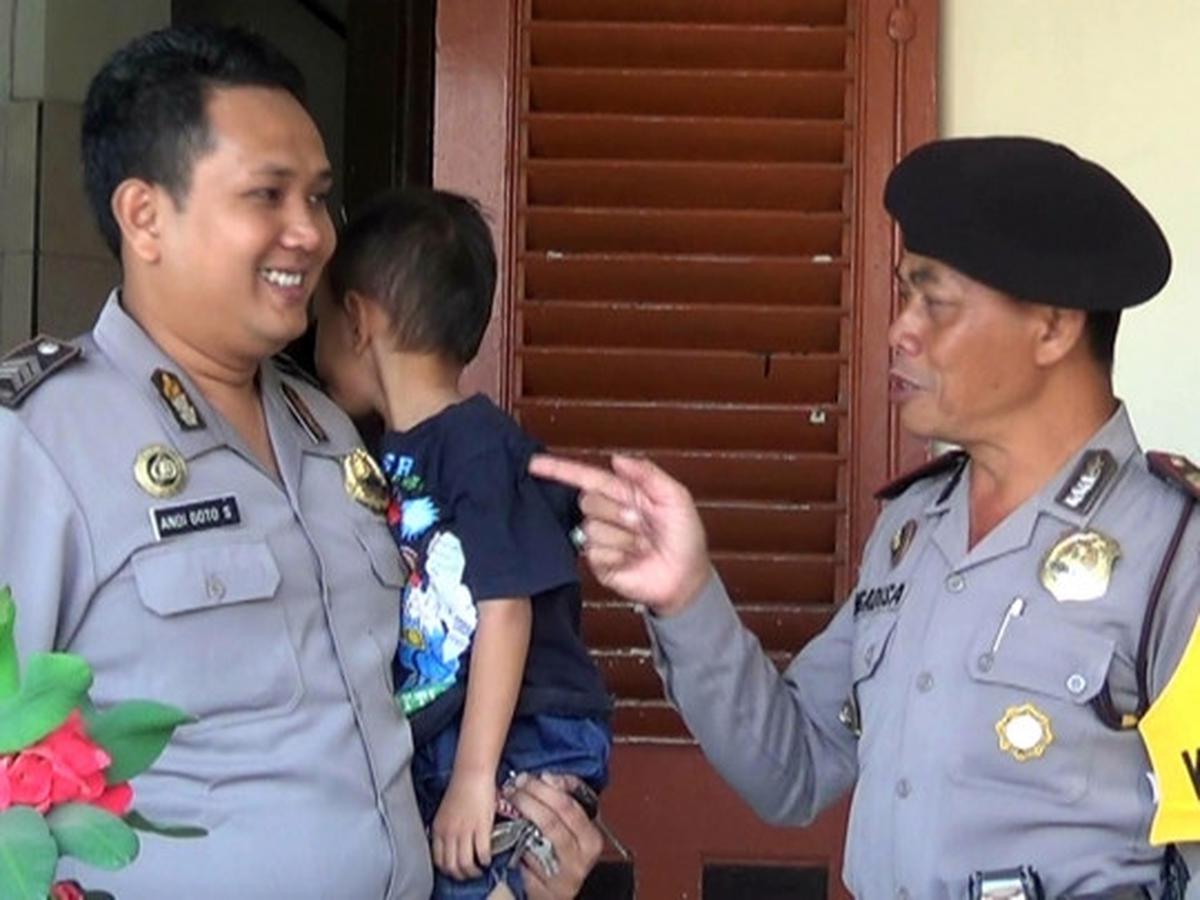 Ini polisi di Magelang yang bernama unik Andy Go To School