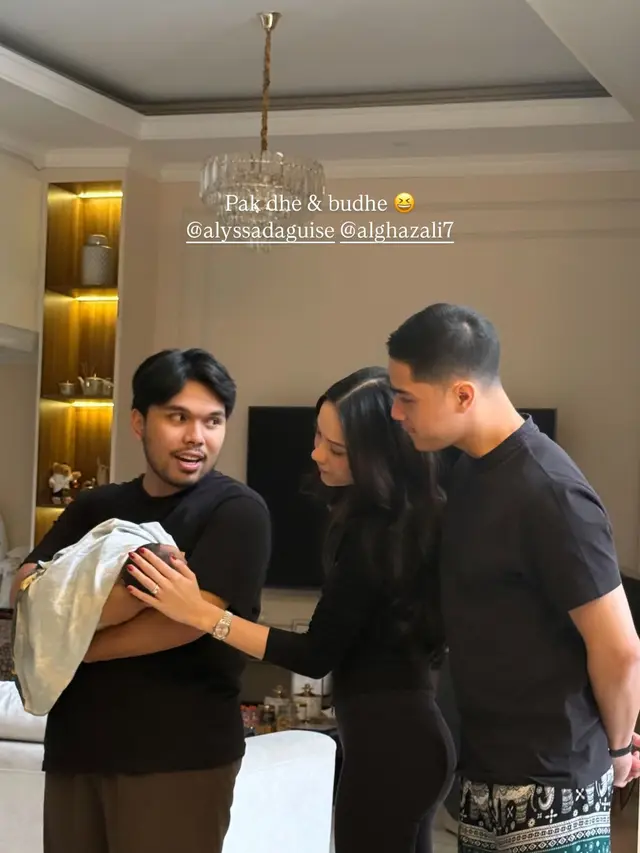 Kegiatan Alyssa Daguise dan Al Ghazali Usai Menikah, Penuh Kehangatan Bersama Sahabat