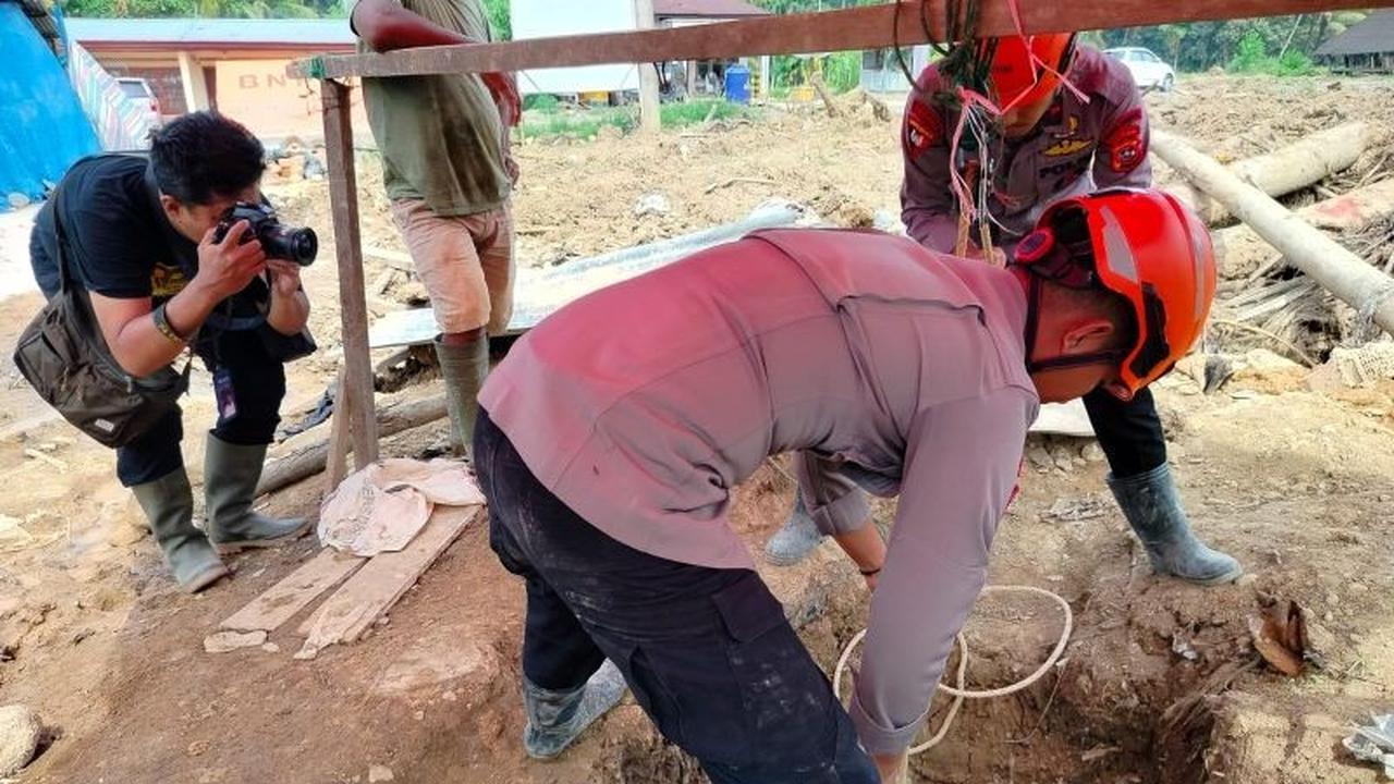 Brimob Polda Sumbar Bangun 10 Sumur Galian, Penuhi Kebutuhan Air Bersih Penyintas Agam