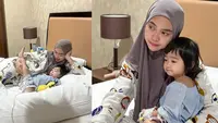 Potret Moana anak Ria Ricis yang kini tengah sakit (Sumber: Instagram/@riaricis1795)