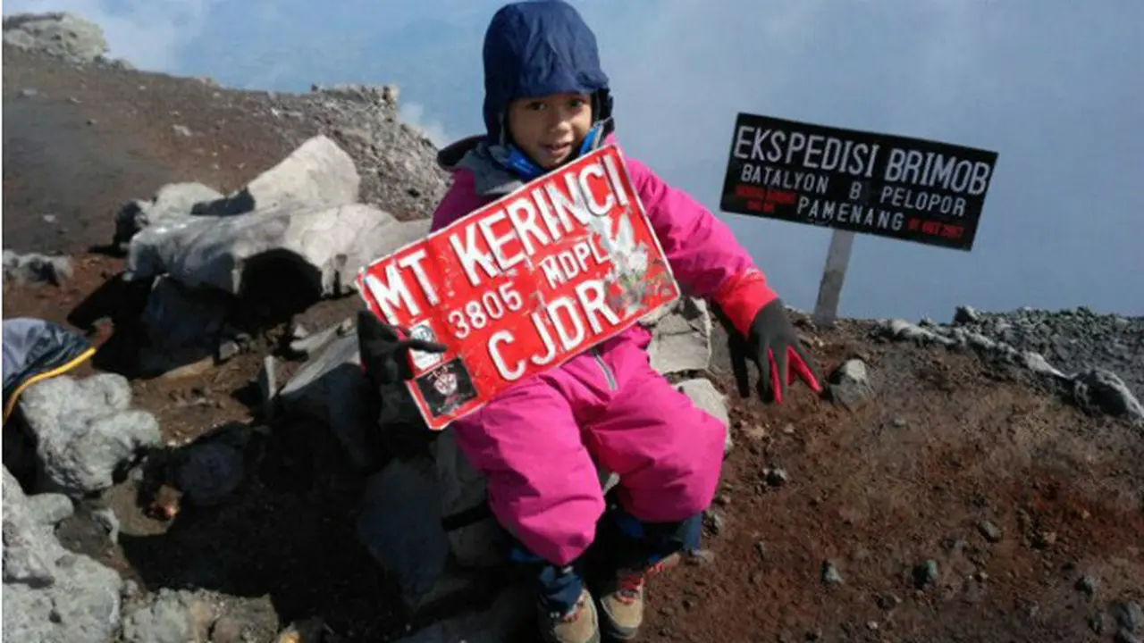 Bocah Taklukan 5 Gunung