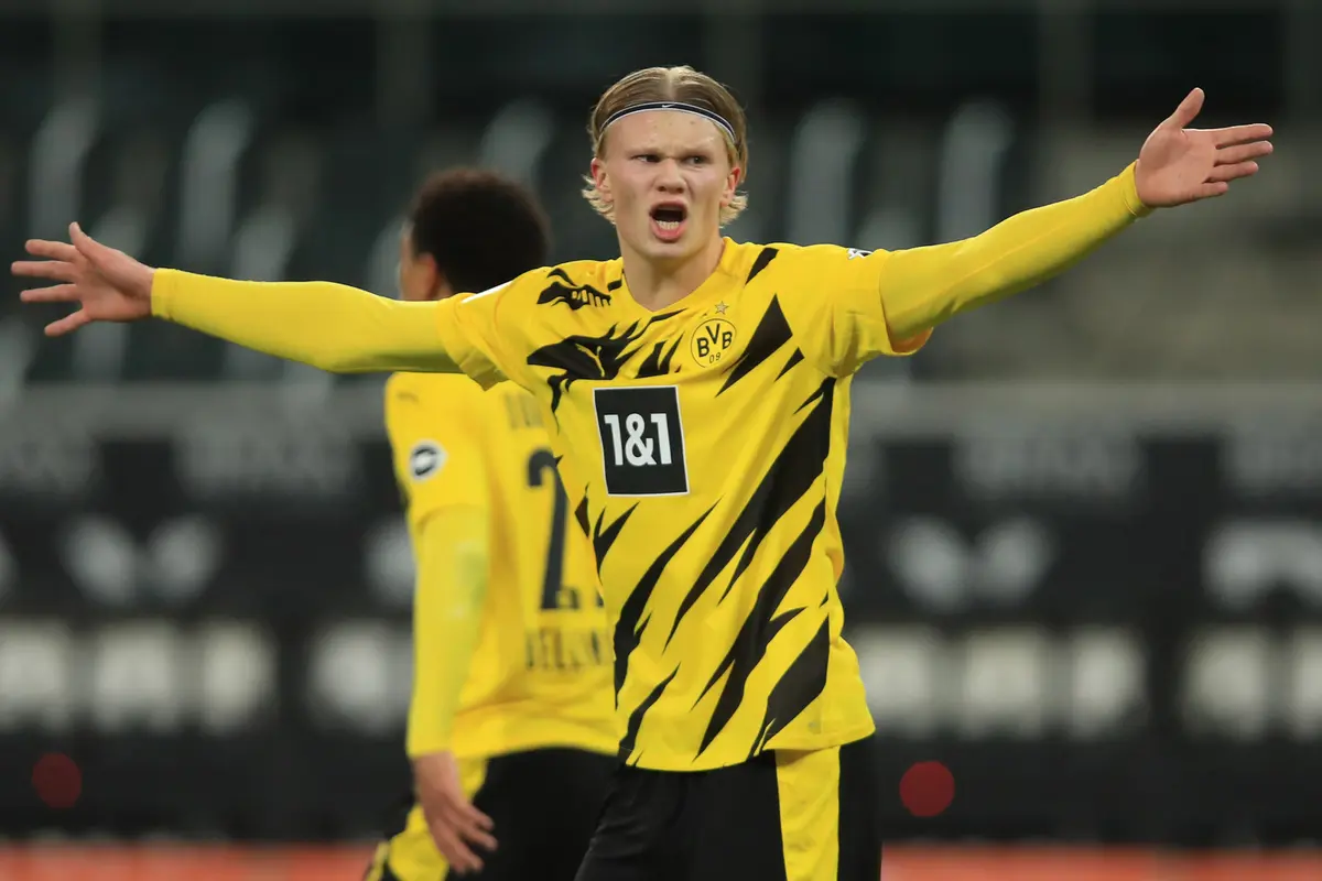 FOTO: Menang 4-2, Gladbach Kudeta Dortmund dari Posisi ke-4 Klasemen Sementara