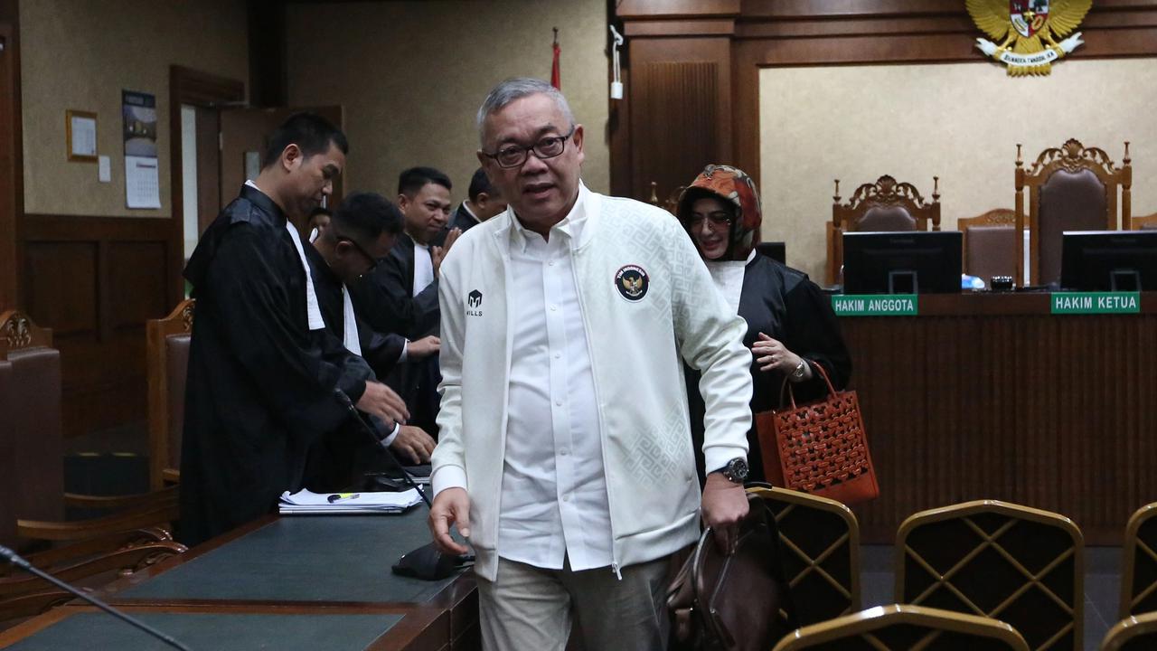 FOTO: Dua Eks Petinggi Pertamina Divonis 4,5 dan 3,5 Tahun dalam Kasus Korupsi LNG