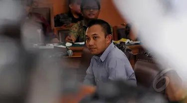 Sidang lanjutan praperadilan Budi Gunawan kembali digelar di Pengadilan Negeri Jakarta Selatan. Tampak mantan penyidik KPK, AKBP Hendi F Kurniawan hadir sebagai saksi, Jakarta, Selasa (10/2/2015). (Liputan6.com/Johan Tallo)