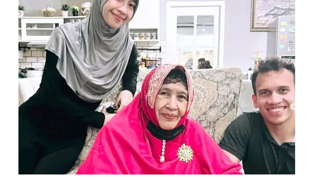 6 Momen Adiba dan Egy Pakai Outfit Senada, Umi Pipik Sebut Persiapan Nikah Sudah 75%