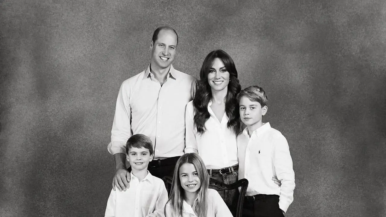 Potret Keluarga Pangeran William dan Putri Kate Middleton untuk Kartu Natal 2023, Kompak Tampil Kasual