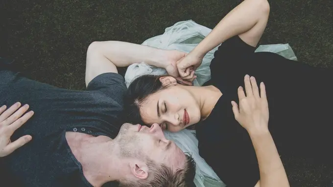 Ilustrasi Relationship Couple