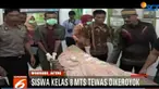 Akibat luka yang dideritanya, korban akhirnya menghembuskan nafas terakhir saat dibawa menuju ke puskesmas setempat.