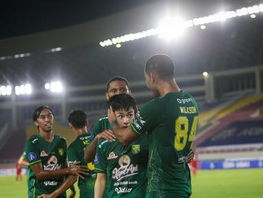 Taisei Marukawa buktikan ketajamannya dengan mencetak gol satu-satunya buat Persebaya Surabaya saat menghadapi Persija Jakarta di pekan kesembilan BRI Liga 1 2021/2022. (Bola.com/Bagaskara Lazuardi)