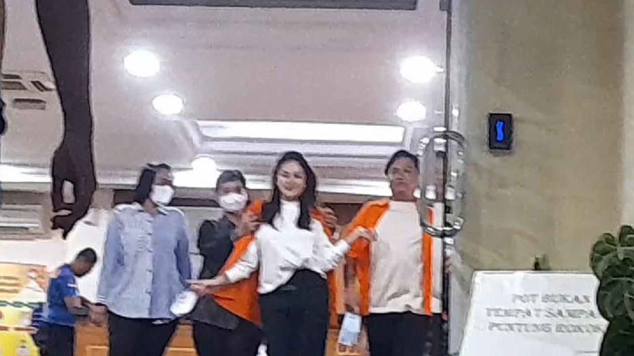 Nikita Mirzani Resmi Ditahan Kasus Pemerasan dan Pengancaman