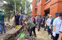 Melibatkan 1.100 Orang, Menteri LHK Pimpin Pembersihan Besar-besaran Pasca Banjir Denpasar