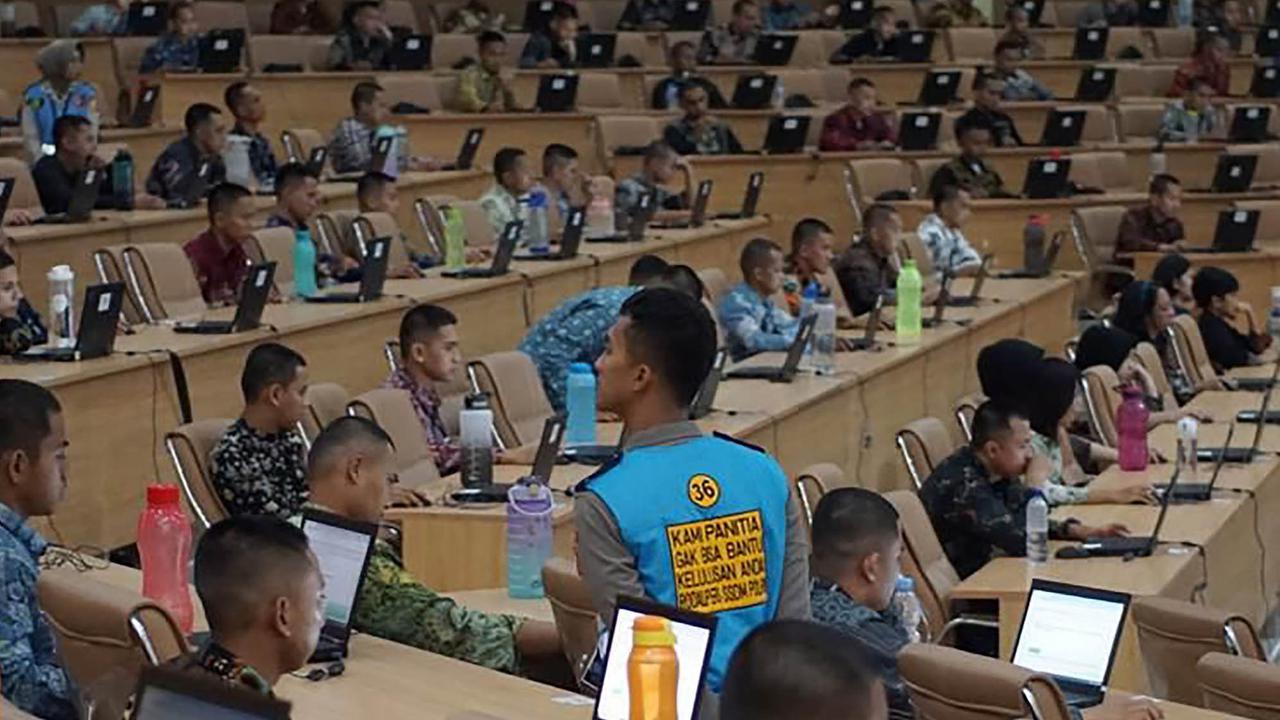 FOTO: Intip Seleksi Calon Siswa Sekolah Inspektur Polisi Sumber Sarjana (SIPSS)  di  Akademi Kepolisian (Akpol) Semarang