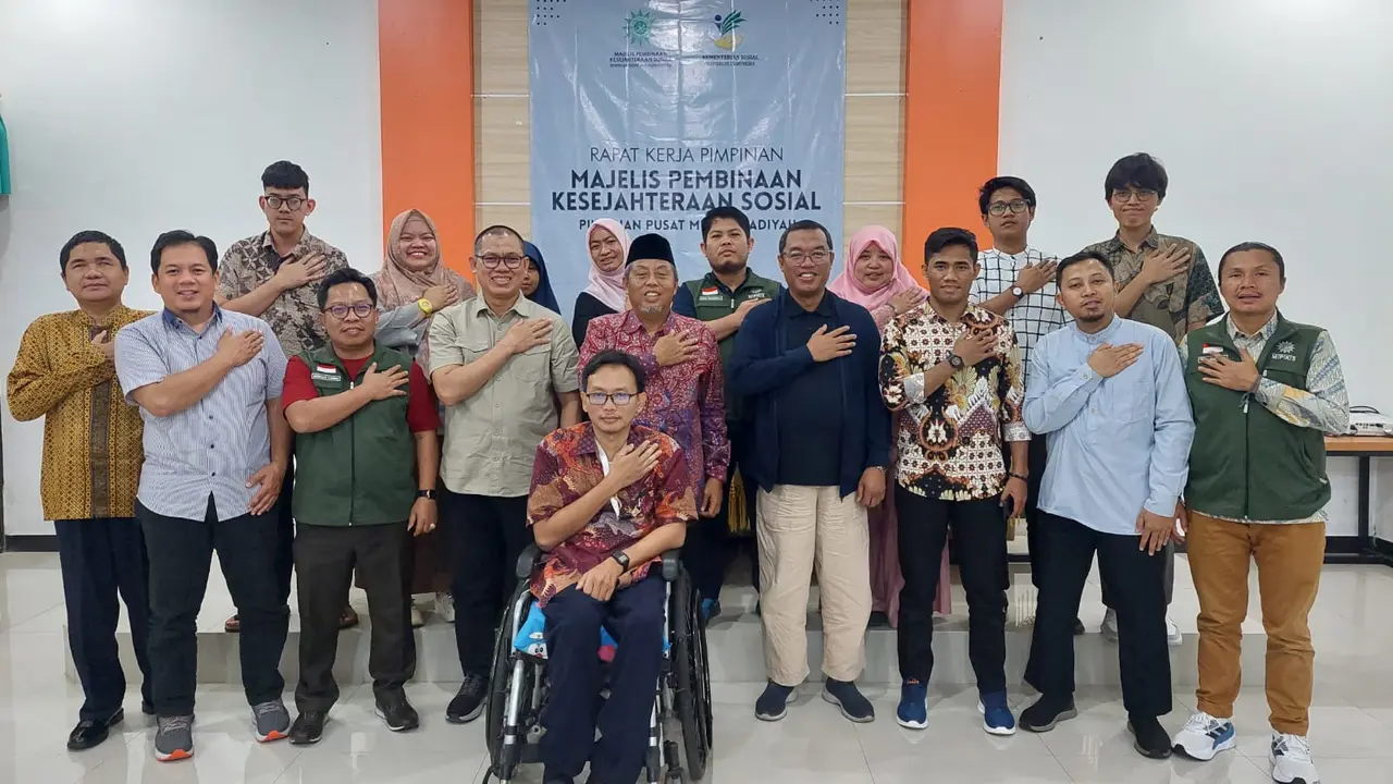 Ketua PP Muhammadiyah Bidang Sosial dan Kesehatan, Agus Taufiqurrahman saat menutup Rakerpim MPKS di Balai SKA RC Kemensos Tawangmangu, Selasa (16/9/2024). (Istimewa)