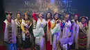 Suasana puncak acara dari Miss Tibet 2017 di Dharmsala, India, Minggu (4/6). Paldon, yang tinggal di negara bagian Karnataka, India dinyatakan sebagai pemenang di antara sembilan kontestan . (Foto AP / Ashwini Bhatia)