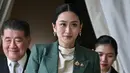 Bocoran percakapan telepon Paetongtarn Shinawatra dengan Presiden Senat Kamboja, Hun Sen, beredar di tengah konflik diplomatik menyusul insiden perbatasan pada 28 Mei lalu. (Lillian SUWANRUMPHA/AFP)