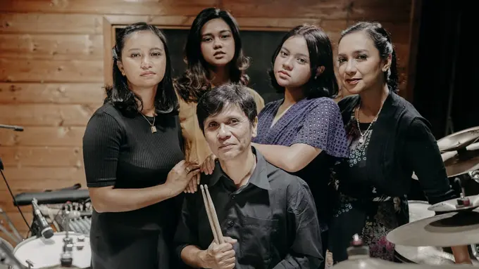 Shahnaz Haque dan Gilang Ramadhan. (Dok. IST)