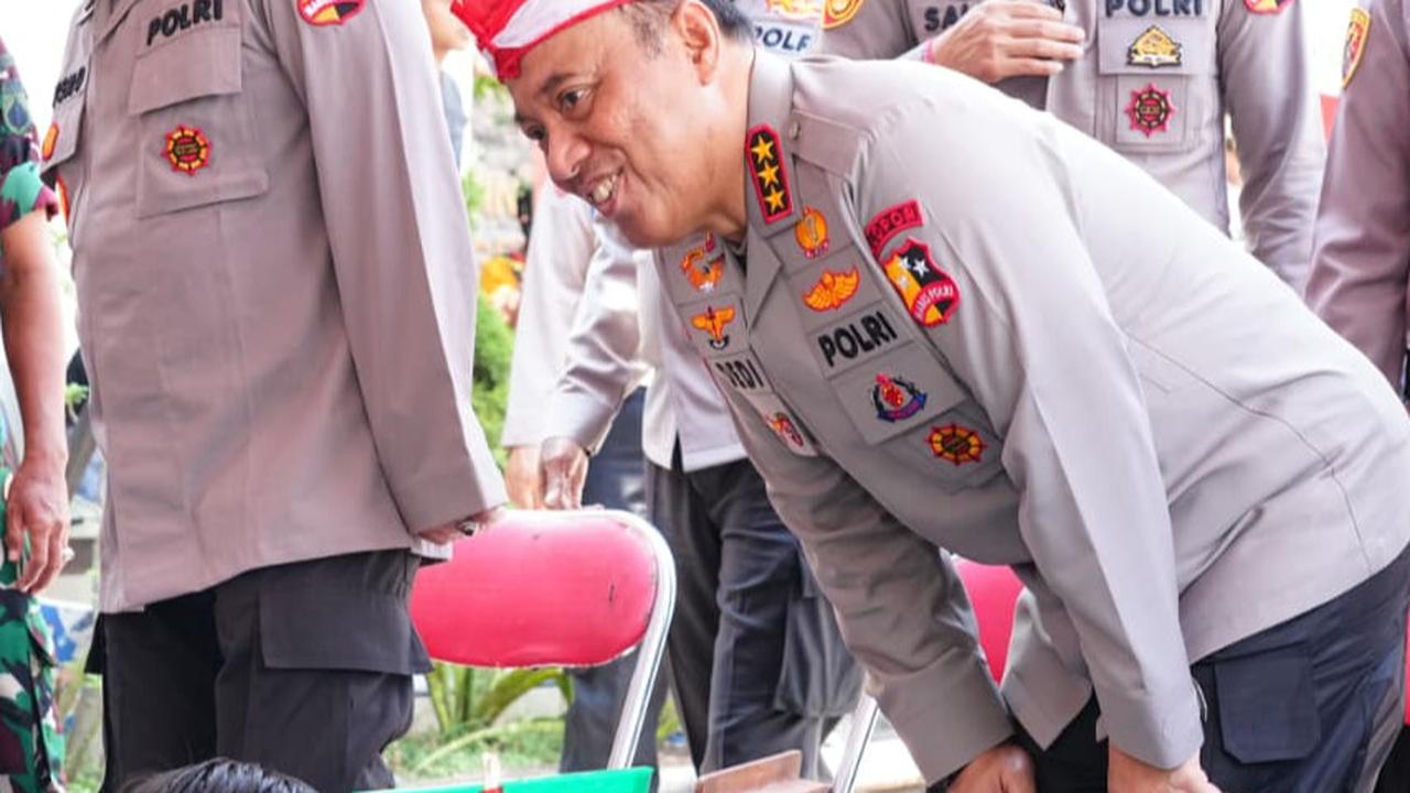 Wakapolri Semringah Berbagi Kebahagiaan