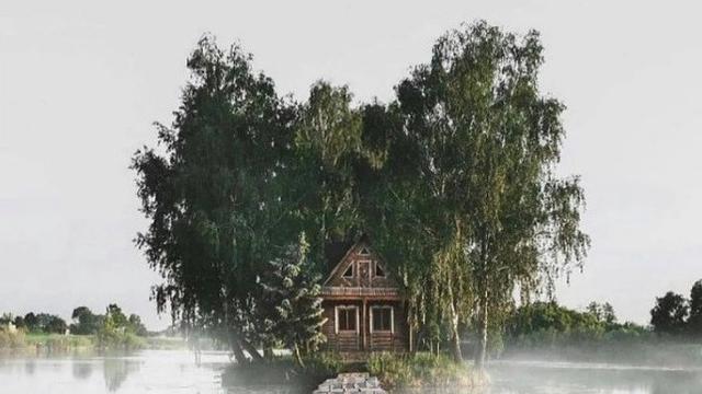 Bangunan Terbengkalai Unik