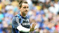 Bek sekaligus kapten Chelsea, John Terry dalam sesi latihan di Stamford Bridge, London, pada 25 Agustus 2009. AFP PHOTO/Chris Ratcliffe