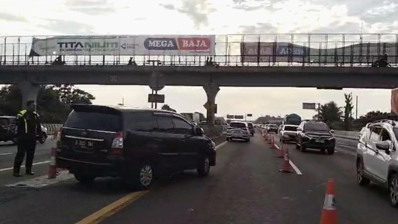 Petugas Terapkan Contraflow Tol Jakarta-Cikampek Arah Jakarta, Ini Detailnya