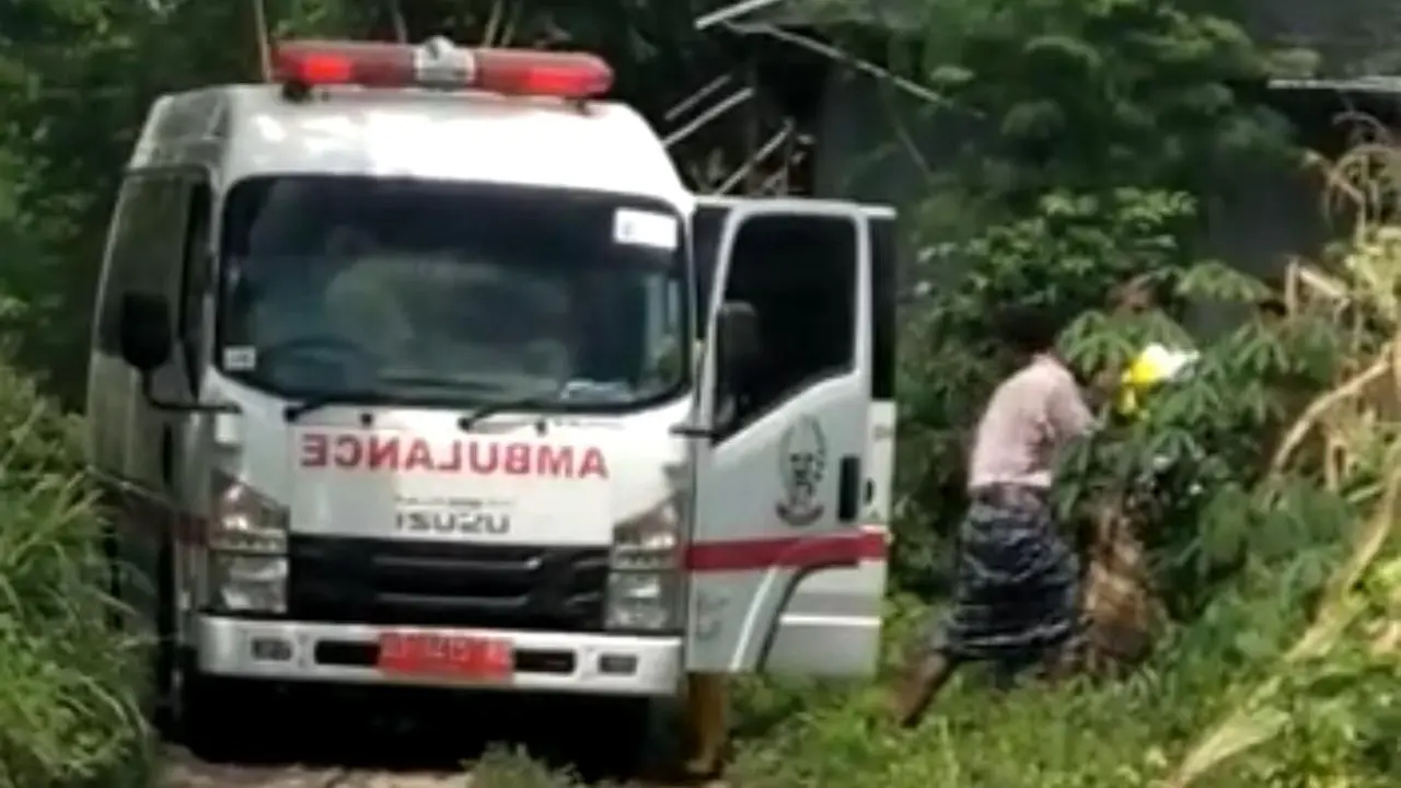 Tim Satgas Covid-19 Bulukumba menjemput pasien positf yang kabur dari RSUP Wahidi Sudirohusodo demi mengantar jenazah anaknya (Istimewa)