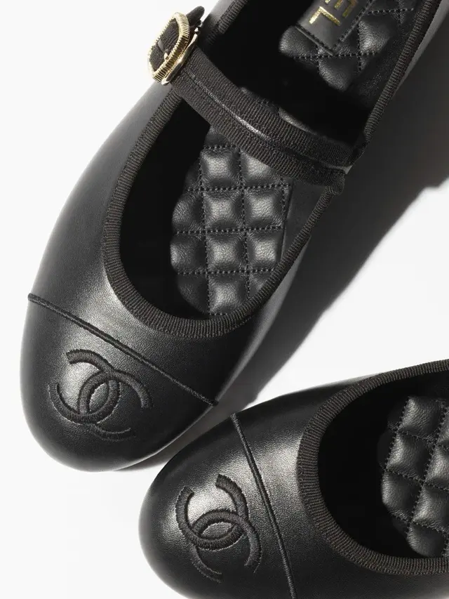 Menelusuri Jejak Mary Jane Shoes, dari Sepatu Anak-anak Jadi Fashion Statement Global yang Viral Lagi