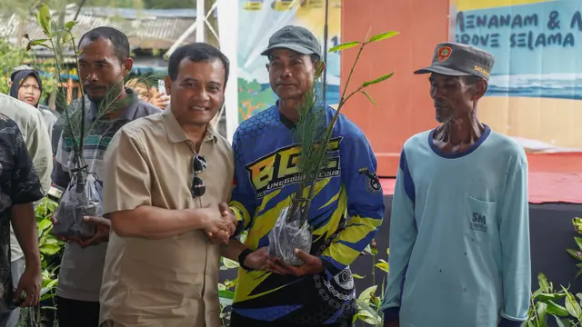 Ahmad Luthfi Ajak Warga Rawat Mangrove untuk Atasi Rob dan Abrasi di Kawasan Pesisir