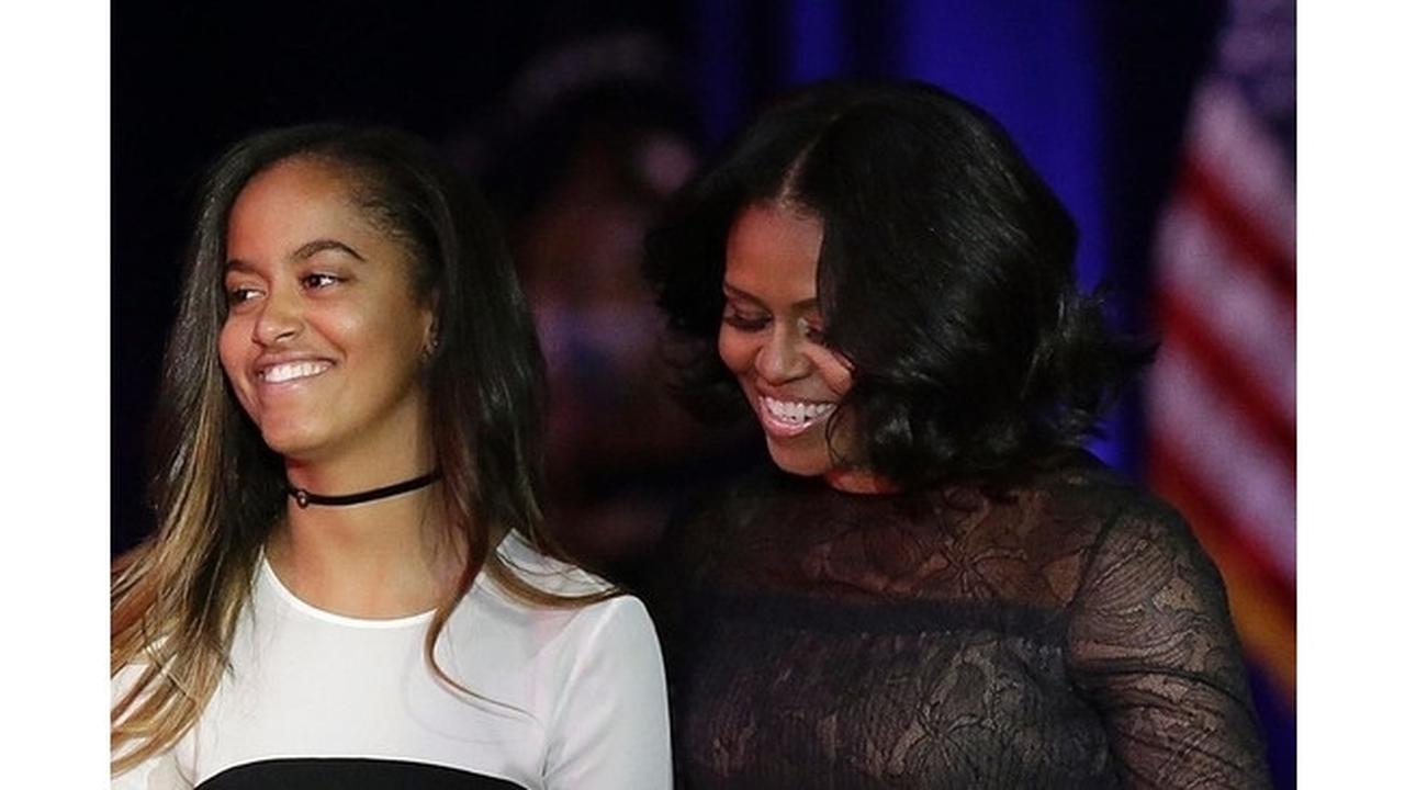 Ingin Tampil Gaya? Yuk Pakai Choker Malia Obama