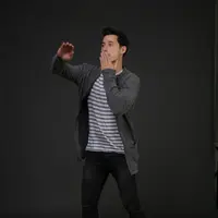 Pemeran dalam film Bulan Terbelah di Langit Amerika, Nino Fernandez salah satu selebriti yang suka dengan kopi. Bahkan, dalam sehari, ia bisa menghabiskan beberapa gelas. (Bambang E. Ros/Bintang.com)