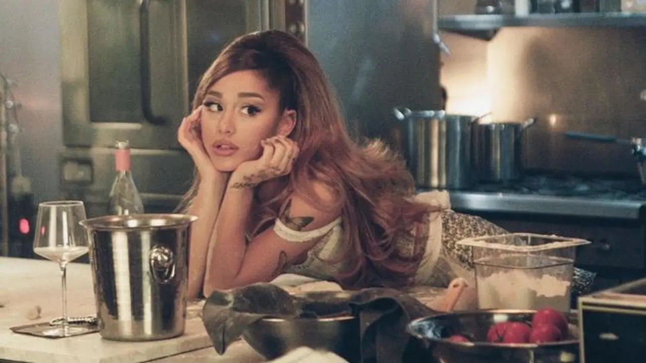 Profil dan Fakta Menarik Ariana Grande yang Jadi Pemeran Utama di Film \'WICKED\'. (instagram/arianagrande)