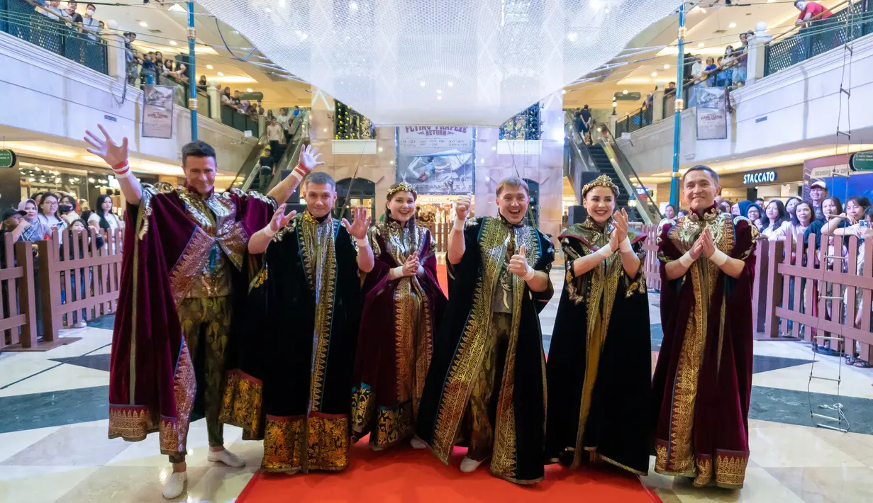 Atraksi Flying Trapeze hadir di Puri Indah Mall dari tanggal 6 – 21 Juli 2024, setiap hari
Selasa – Jumat pukul 19.00 WIB dan Sabtu – Minggu atau Hari Libur pukul 16.00 & 19.00 WIB tanpa ada biaya apa pun. (Foto: Istimewa)