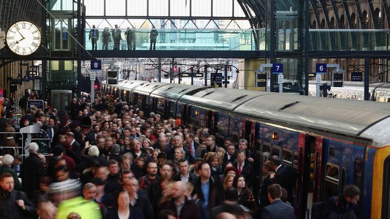 6 Potret Penampakan Kota di Dunia saat Jam Sibuk Ini Bikin Geleng Kepala