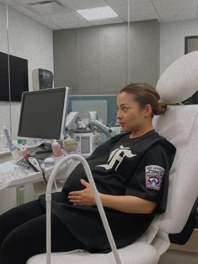 Resmi Jadi Ibu, Ini 5 Momen Detik-detik Nikita Willy Melahirkan di Amerika Serikat