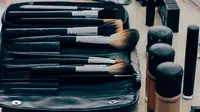 Tips Membersihkan Alat Makeup di Masa Pandemi